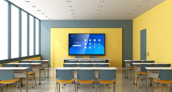 Lyra Pro 55" > 98" 6 QPro Newline 04 Edu Classroom web