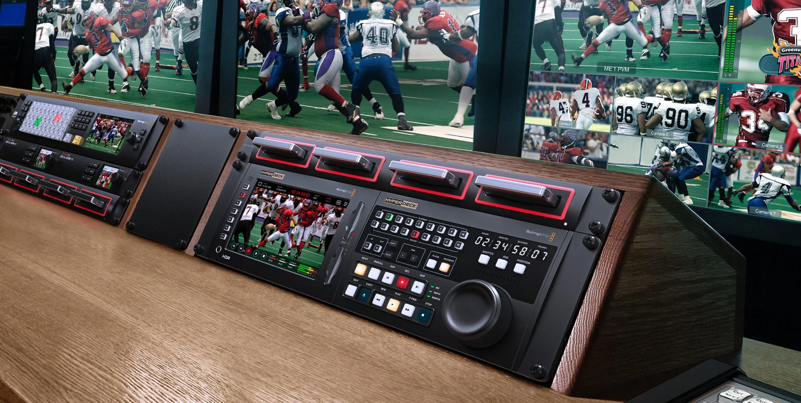 Blackmagic MultiDock 10G 11 Blackmagic MultiDock 10G