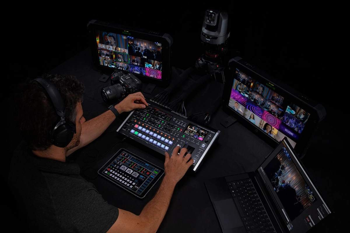 Roland V-160HD 12 Roland V-160HD Streaming Video Switcher Profesional